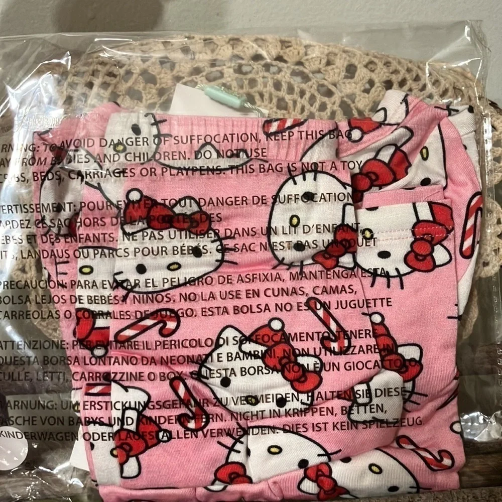 NEW Posh Peanut HELLO KITTY CANDY CANE LONG SLEEVE CHRISTMAS PAJAMAS